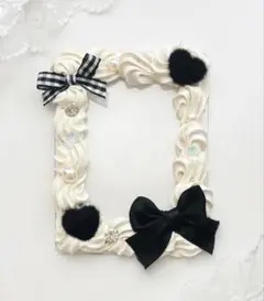 ホイップデコ　B8硬質トレカケース　ライトベージュ　黒　リボン