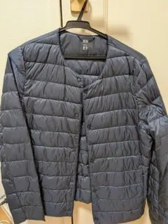 ネイビー ダウンジャケット