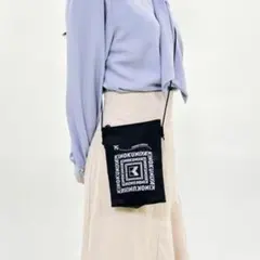 Item thumbnail for item 77536d20-b07f-44cd-bab1-a731d94adc34