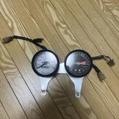 【YAMAHA】SR400 純正 メーター タコメーター FI 4型 RH03J YAMAHA】SR400 純正 メーター タコメーター FI 4型 RH03J - メルカリ