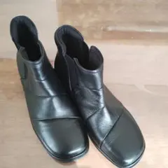 黒 サイドゴアブーツ