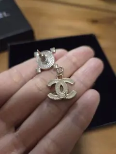 CHANEL パール付きドロップピアス