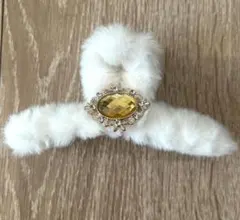 【新品未使用品】ファー ヘアクリップ アクセサリー付き 白