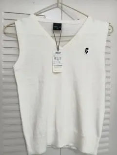 タグ付き　ホワイト Vネック ノースリーブ ベスト