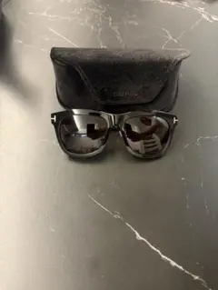 Z*!様 TOM FORD ブラウン オーバル サングラス トムフォード サング