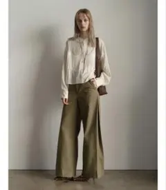 【新品未使用】Te chichi サイドタックデザインパンツ