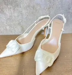ZARA ホワイト ポインテッドトゥ ハイヒール 24