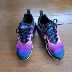 NIKE　エアマックス270リアクト　ウィメンズ　23センチ