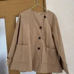ベージュ ボタン付きジャケット サイズF