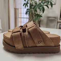 UGG ブラウン ストラップサンダル 厚底 23cm　新品未使用箱はし