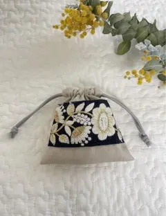 ミニ巾着袋　インド刺繍リボン ハンドメイド