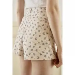 【美品】é flower embroidery short pants ピンク