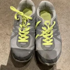 Nike ランニングシューズ グレー/イエロー