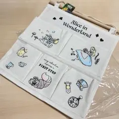 新品！ディズニー　不思議の国のアリス　ウォールポケット　壁掛けポケットのサムネイル