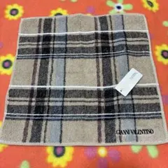 新品タグ付き☆GIANNI VALENTINO タオルハンカチ チェック柄のサムネイル