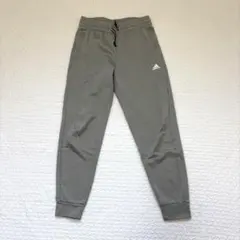 adidas アディダス ジョガーパンツ　ジャージ