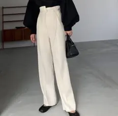 ベルト付きアシンメトリーハイウエストパンツ