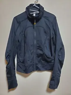 lululemon 軽量ナイロン ジップアップジャケット イエロー - メルカリ