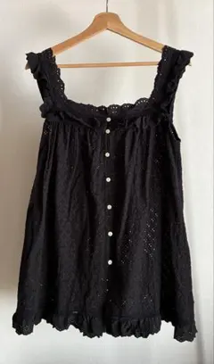 BEAMS BOY / カットワーク ノースリーブ ブラウス ブラックのサムネイル