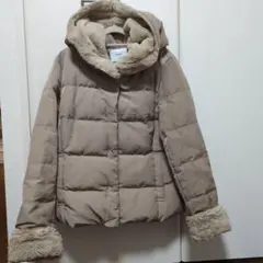 Discoat キレイめ フード付きダウンジャケット ベージュ