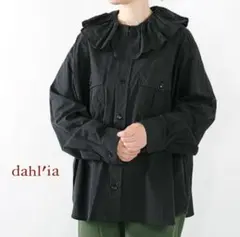 ② 2025AW dahl'ia シャンブレー フリル ブラウス ブラック ですのサムネイル