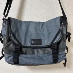 DIESELデニム×カモフラショルダー　メッセンジャーバッグのサムネイル