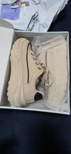 ベージュ 合成皮革 スニーカー