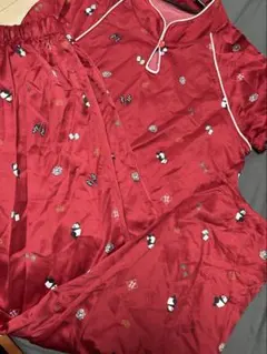 新品未使用品チュチュアンナチャイナパジャマ上下