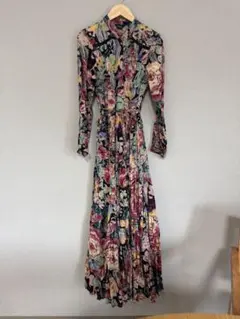 Velnica 花柄 長袖ロングワンピース