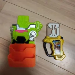 【未開封新品未使用】キメワザスロットホルダー柄おでかけポケット【希少】 仮面ライダーエグゼイド キメワザスロットホルダー柄 おでかけポケット