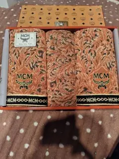 MCM★箱入り！フェイスタオル2ウオッシュタオル1合計3枚セット
