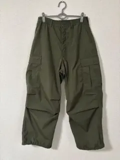 GU スーパーワイドカーゴパンツ オリーブ Mのサムネイル
