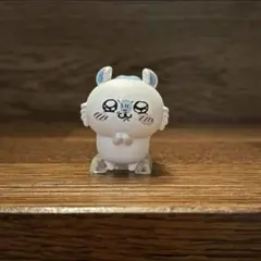 ちいかわ　モモンガ　フィギュア　ガチャガチャ