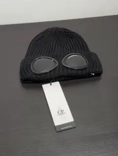 C.P. COMPANY ニット帽 サングラス付き
