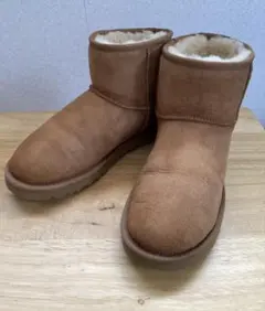 UGG ブラウン ショートムートンブーツのサムネイル