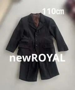 黒のストライプフォーマルスーツ（ショートパンツ付き）