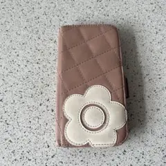 MARY QUANTのiPhone15手帳型ケース ピンク