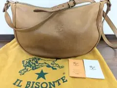 IL BISONTEイルビゾンテ　ハーフムーン　三日月 レザー ショルダーバッグ
