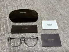TOM FORD　TF5694B 001　メガネ トムフォード　チタニウム　眼鏡
