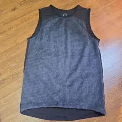 美品❗　山と道　UL.HIKE ダークグレー アルファ　ベスト