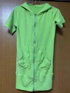 フード付き 半袖パーカー ワンピース ネオングリーン ハートデザイン