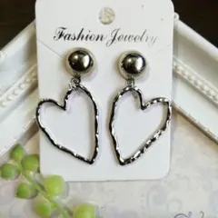シルバー ハート型フープピアス/イヤリング(ハンドメイド)