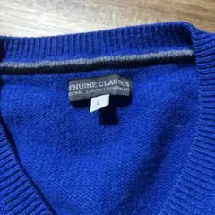 vネックセーター