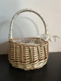リボン付き　ホワイト　リングピロー　バスケット