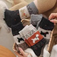 新入荷レディースソックス可愛いイヌ柄5足まとめ売りクルー丈暖かいウール混女性靴下