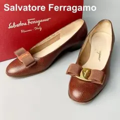 美品 サルヴァトーレフェラガモ パンプス ヴァラ リボン 型押し 5 1/2 C