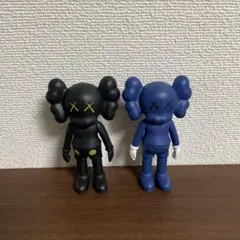 新品未使用　ラスト1点♡KAWS モチーフ フィギュア　2体　送料無料 Yahoo!オークション - kAWS カウズ フィギュア 2体セット