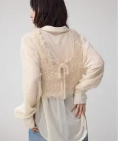 AZUL BY MOUSSY シャギーベスト＆長袖シャツセットのサムネイル
