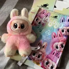ラブブ　キーチャーム　ぬいぐるみ