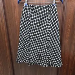 ハウンドトゥース柄フレアスカート